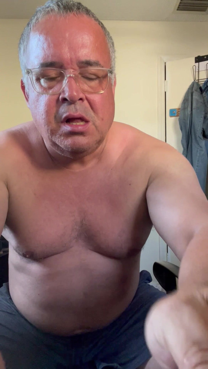ragil01: Man naakt in de slaapkamer in de ochtend