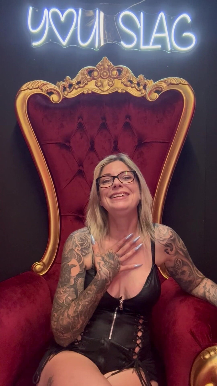 JessieRaexx: Ще одне приниження крихітного члена