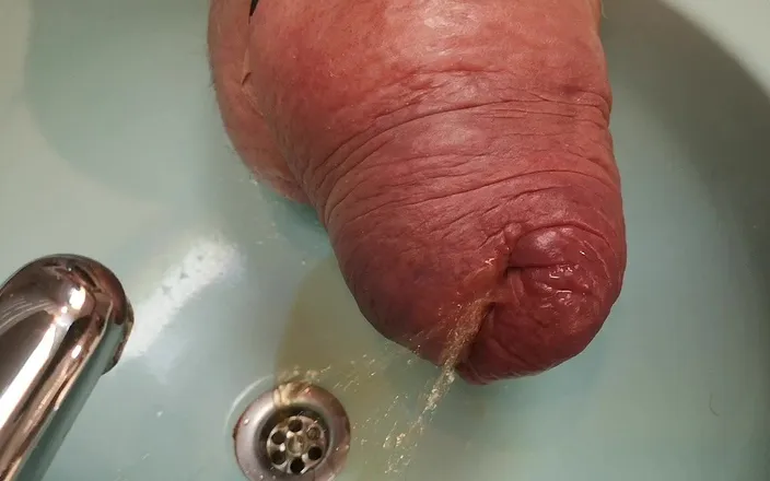 Monster_Meat_: Monster pissing is like a fontein