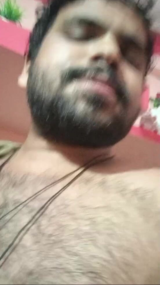 IsmaatDeva: Băiatul indian Ismart Ismaatdeva se distrează la miezul nopții cu...