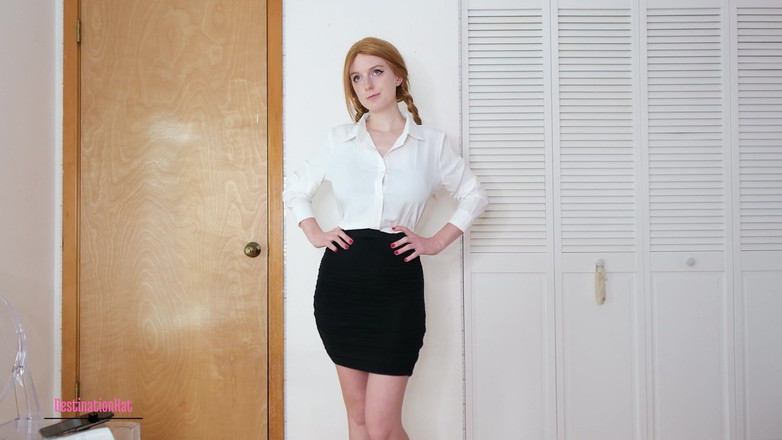 Destination Kat: 一个好妻子会扩张她的乳房