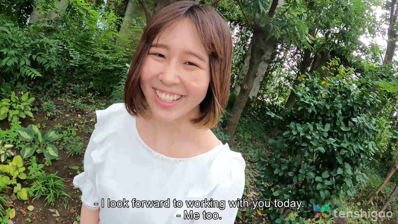 Tenshigao: 隣の女の子 青山くるみ 今日は私たちのために裸になる