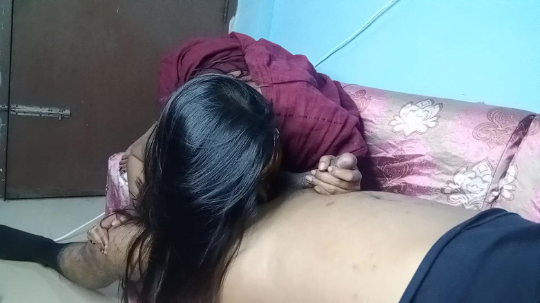 Esaqueen: Já s nevlastní sestrou šukání si užívám všechno Je Wosme Desi...