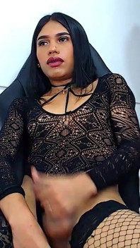 Să mă pierd în plăcere cu două fete trans și o lume de senzații