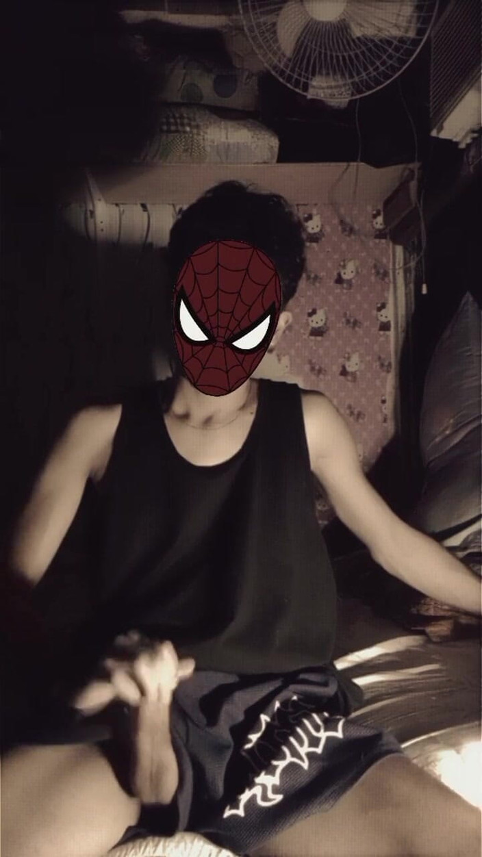 SunflowerBaby: Masturbarsi mentre è solo in camera