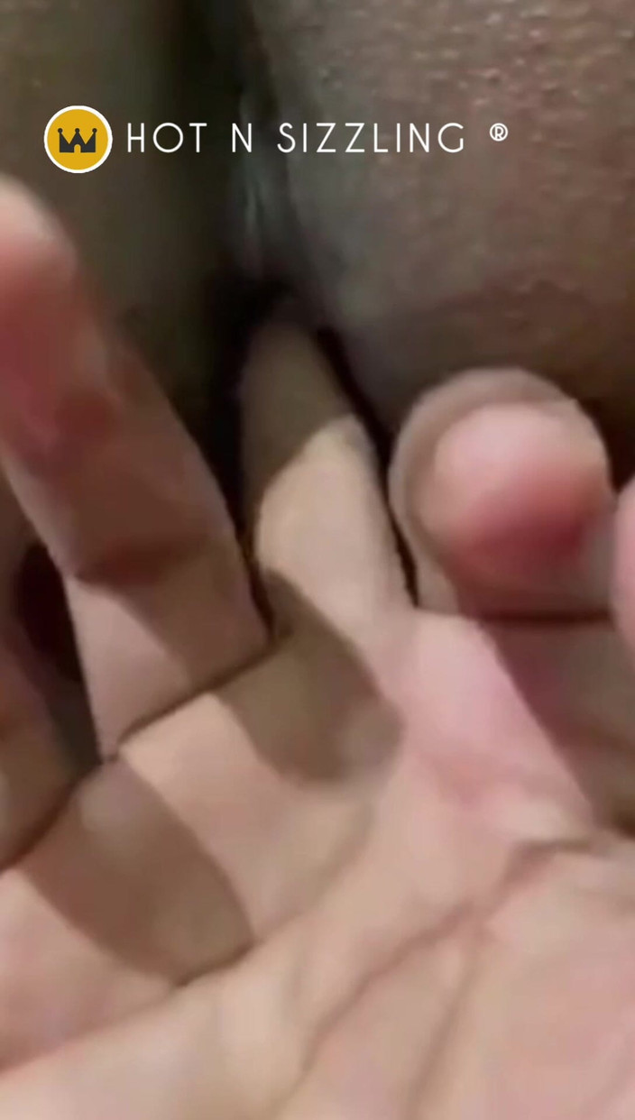 Hot N Sizzling: Tření Mého klitorisu ptákem