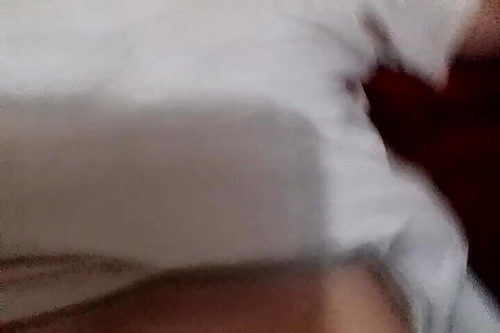 Gangbang straight: Chơi núm vú trên giường và nghỉ ngơi