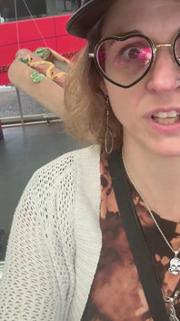 Dans le centre commercial