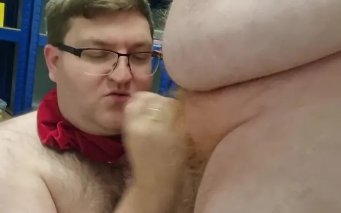 brummieboi89: Sucking Daddy in Sweet Shop