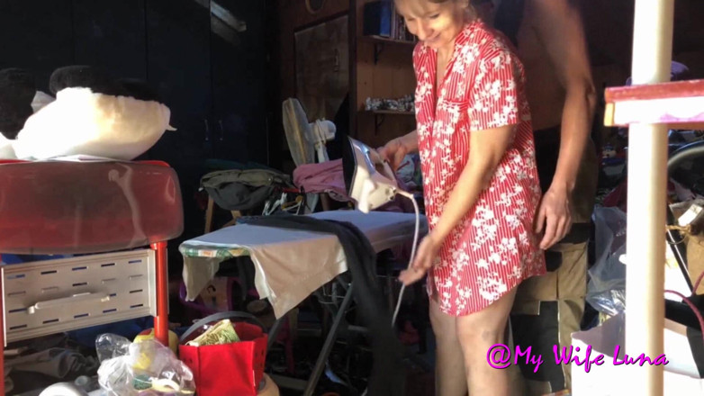 My Wife Luna: Sto stirando, lasciami lavorare, il cazzo lo voglio dopo
