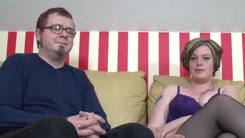 Deutsche Amateur Pornos: Two Big Cocks for Hrony German Housewife