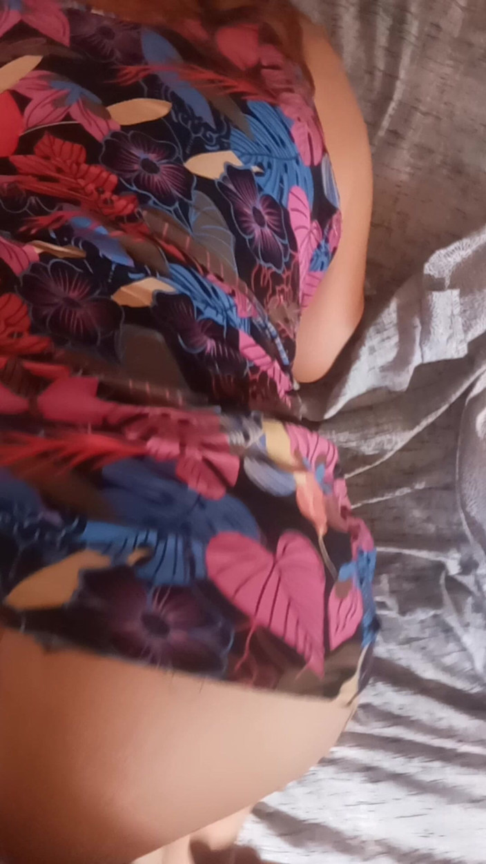 E-Alfa: Die hure meines nachbarn ist leicht