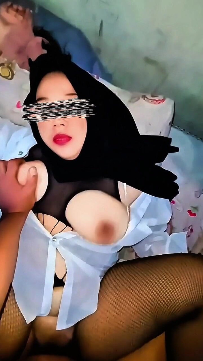 EditEdatEdit: 印尼头巾婊子吹箫并被亚洲鸡巴抽插阴户