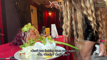 Dominatrix Frida: Humilhando o Escravo Impotente na Mesa de Jantar (223)