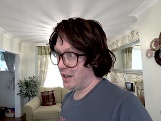 Nerd Pervert: Millie santoro और caitlyn smith - किनारा करने वाली रंडी