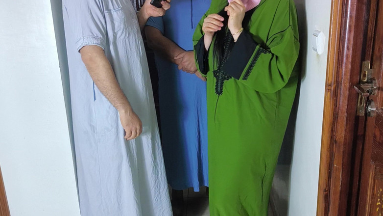 Arabic wife cuckold: Arap gence binen Suudi evli kadın karımı en iyi arkadaşımla...