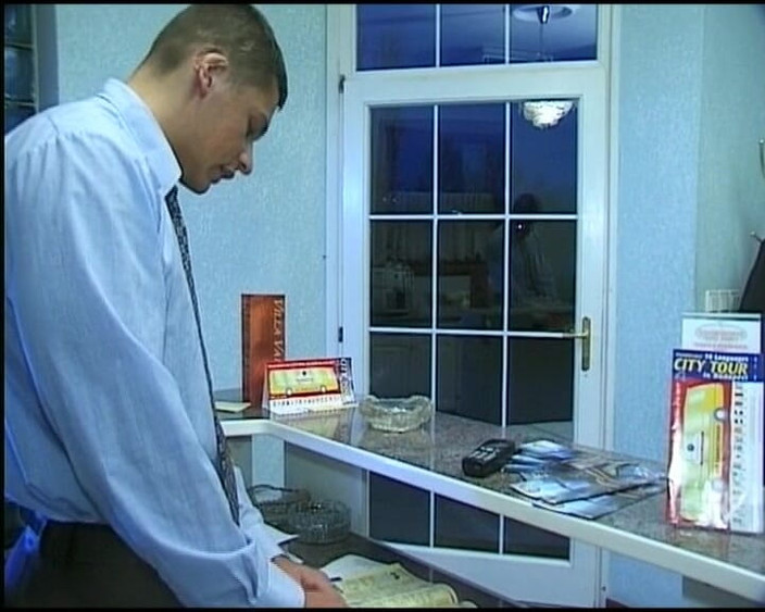 Deutsche Frauen: Поедающей сперму немецкую крошку отшпилили в гэнгбэнг-сессии