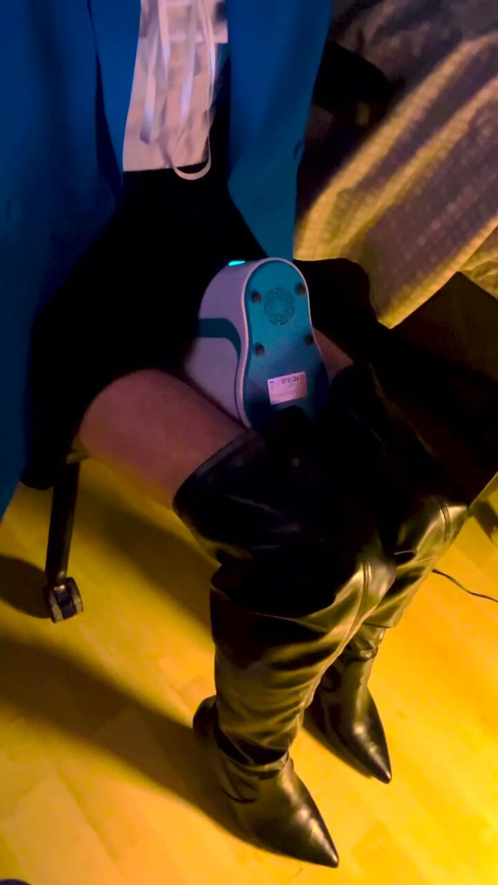 OverTheKneeLover: Overthekneelover Intense Solo Male Masturbation with Hot Leather Boots