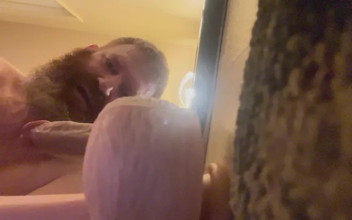 Uzi4flies: Double Penetration with Dildos Alone in My Hotel Room