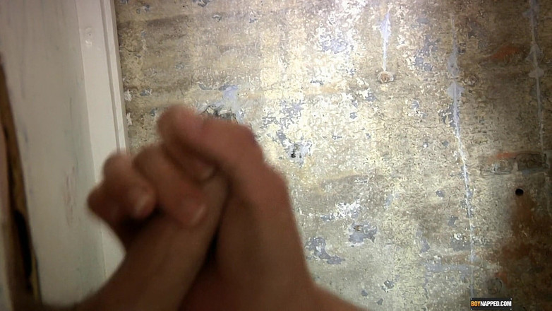 BoyNapped: anonim yarağı memnun etmek için bekliyor