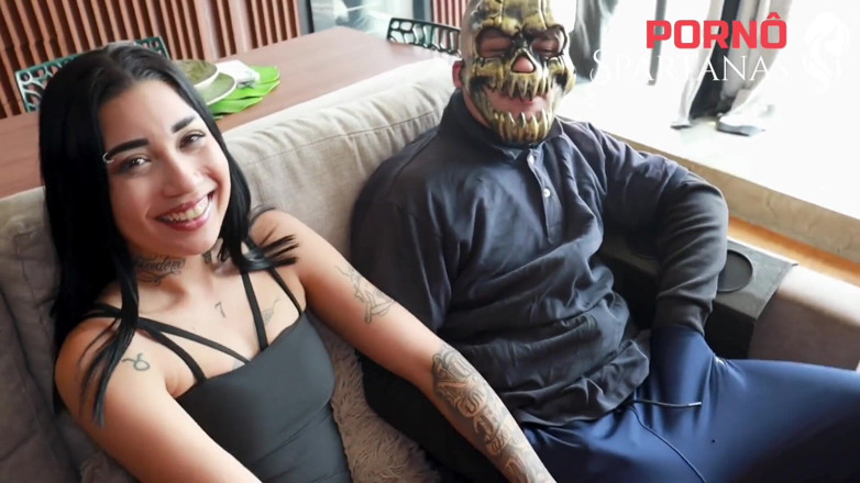 Porno Spartanas: Slut Wife Rolled up in Front of the Cuckold