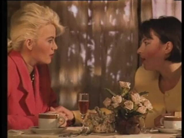 Italian Vintage Porn: Le Bugiarde vášnivé venkovní kouření a šukání