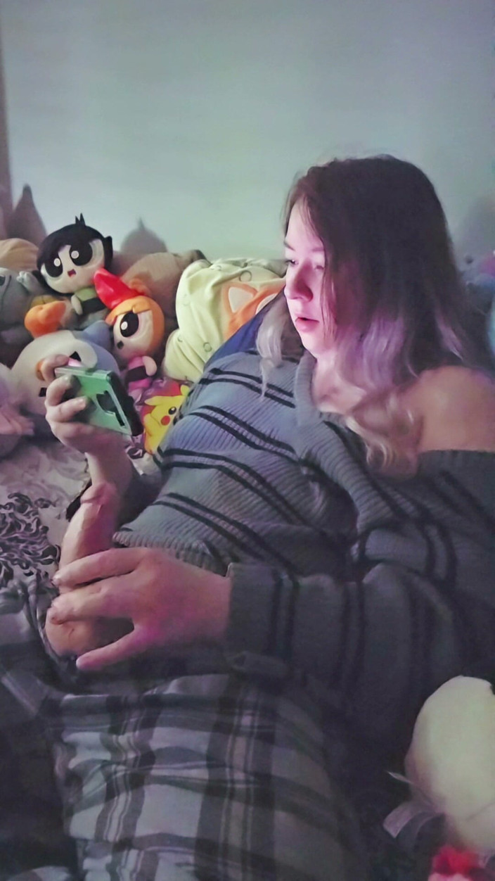 Real Gril: Trans Girl Masturbating to Porn