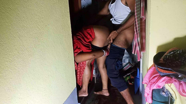 FireeCouple: Hintli kadın ki chudai viral seks videosu