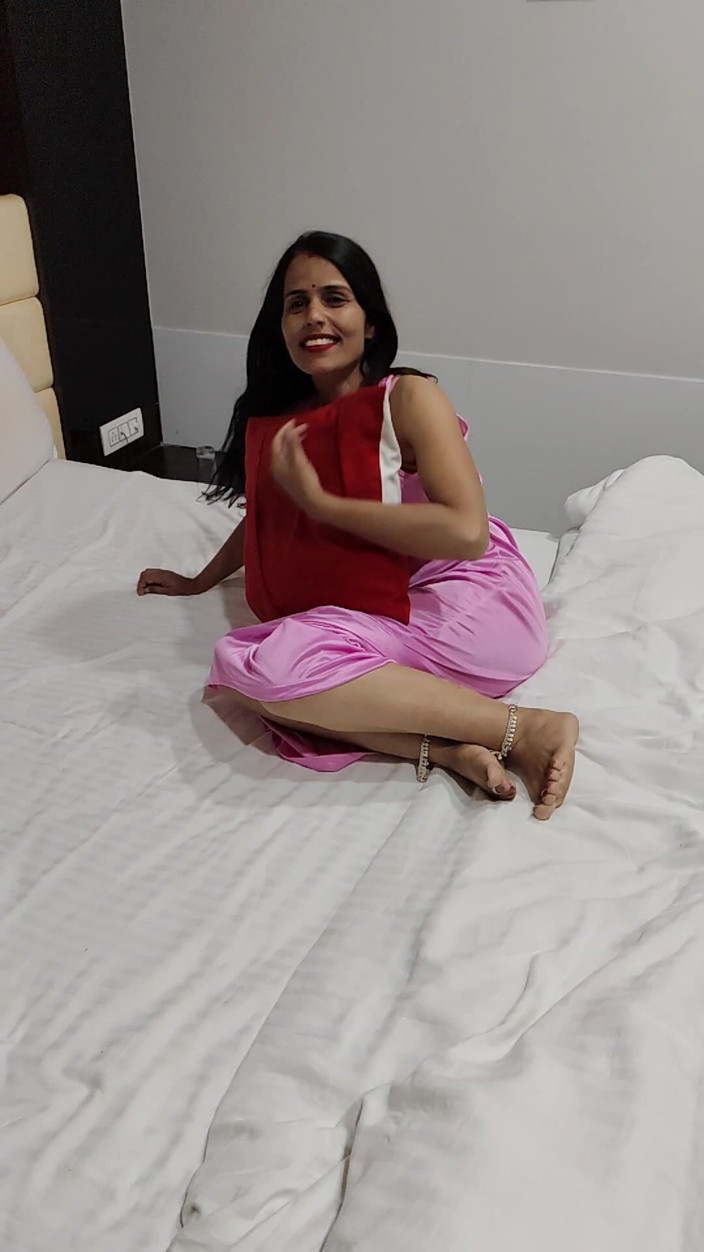 Neetukailash21: Sexig Bhabhi Neetu