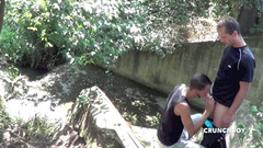 French Twinks Amator videos: Гетеросексуальний хлопець, використаний його другом-геєм у виставковому крейсерській чорній дурі