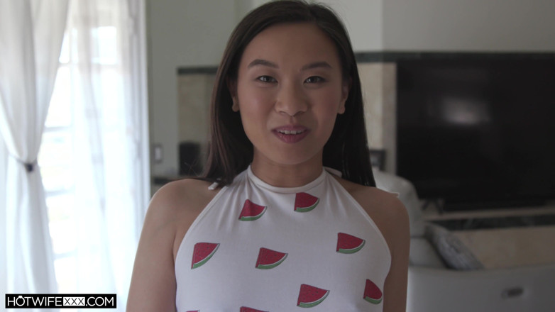 HotwifeXXX: Kimmy phục vụ bữa tiệc sinh nhật châu Á ngọt ngào...