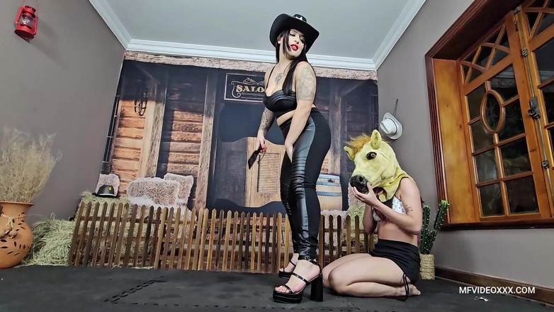 MF Desires: Equestrian dengan jalang yang kejam