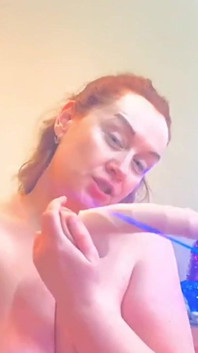Lingerie sexy d’une fille adulte