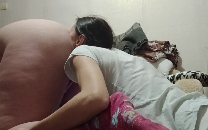 Lesbian-illusion: Sexy lesbický analingus