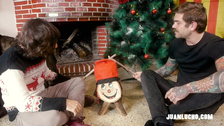 Juan Lucho Gay: Navidad Con Amigo Y Mucha Leche