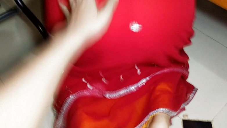 Dhaka studio: 我在厨房里发现我的饥渴继妹在厨房肛交