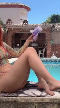 Bavíme se s bubble maker poblíž bazénu