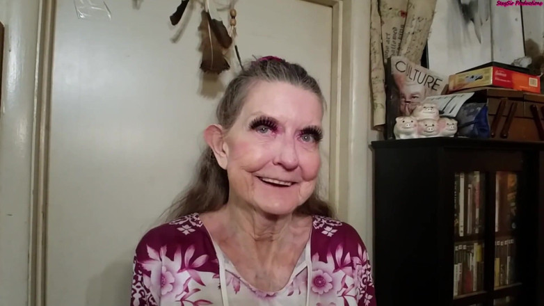 Sexy Sandra N Sir Christopher: Babička od vedle Fantasy Sólo zábava