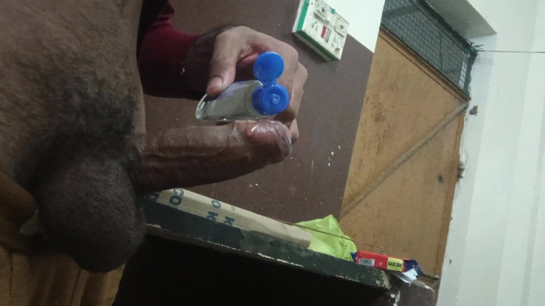 Brijesh 270: Karım beni evde yalnız bırakıyor ama komşum her zaman beni...