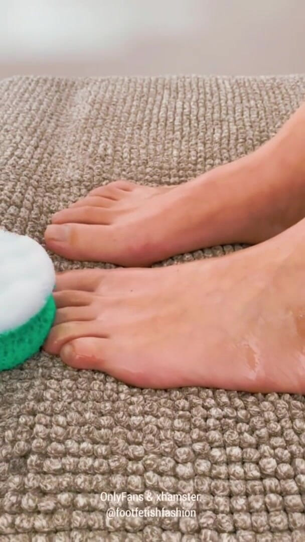 FootFetishFashion: Meine erste massage mit Öl