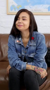 Tetovaná latinskoamerická kráska Michell si to vzala do krku