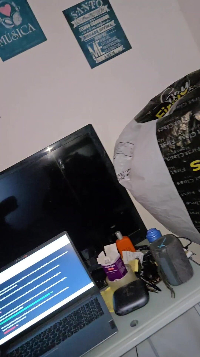 Pietro Montoya: Cho Nô Lệ Mang Thai Của Tôi Đi Tiểu Và Xuất...