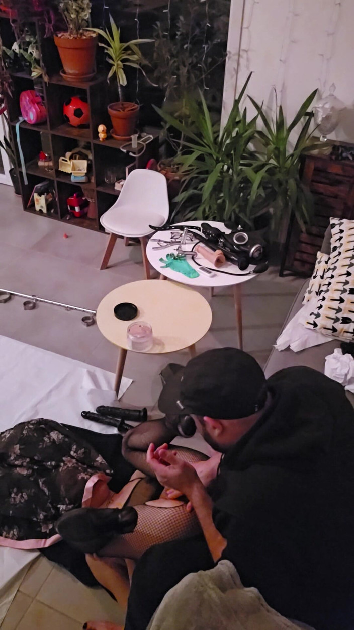 J and rose: Анальная тренировка