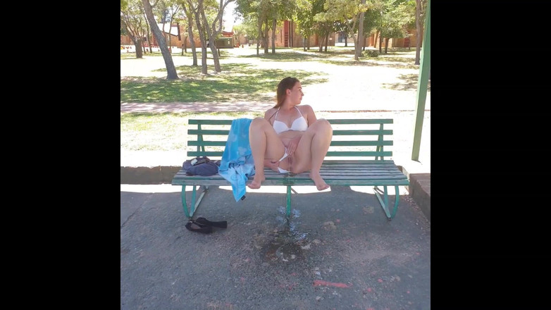 domslutfucker: Kız her yere ve her yere işiyor derlemesi