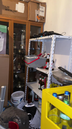 Tommy e Annika: Najdu sousedku polonahou ve sklepě, nabídnu jí pomoc. Je šukána, zatímco...