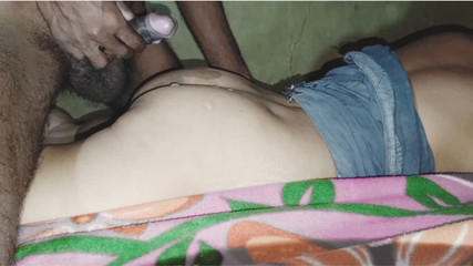 Treblsex: Sexy nevlastní tetička ponechána nevlastním otcem