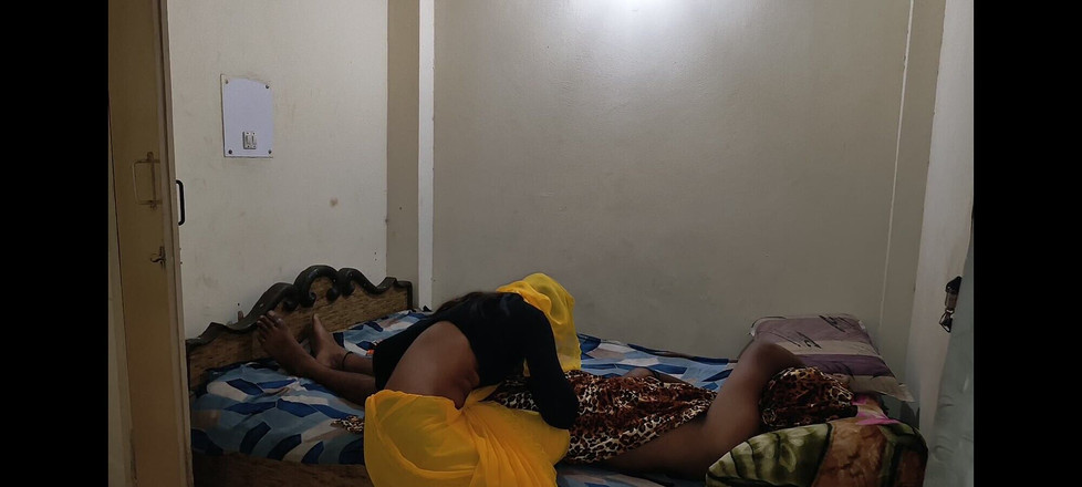 UnitedCourse31: Indická sexy bhabhi v sárí saje mého ptáka a hardcore...