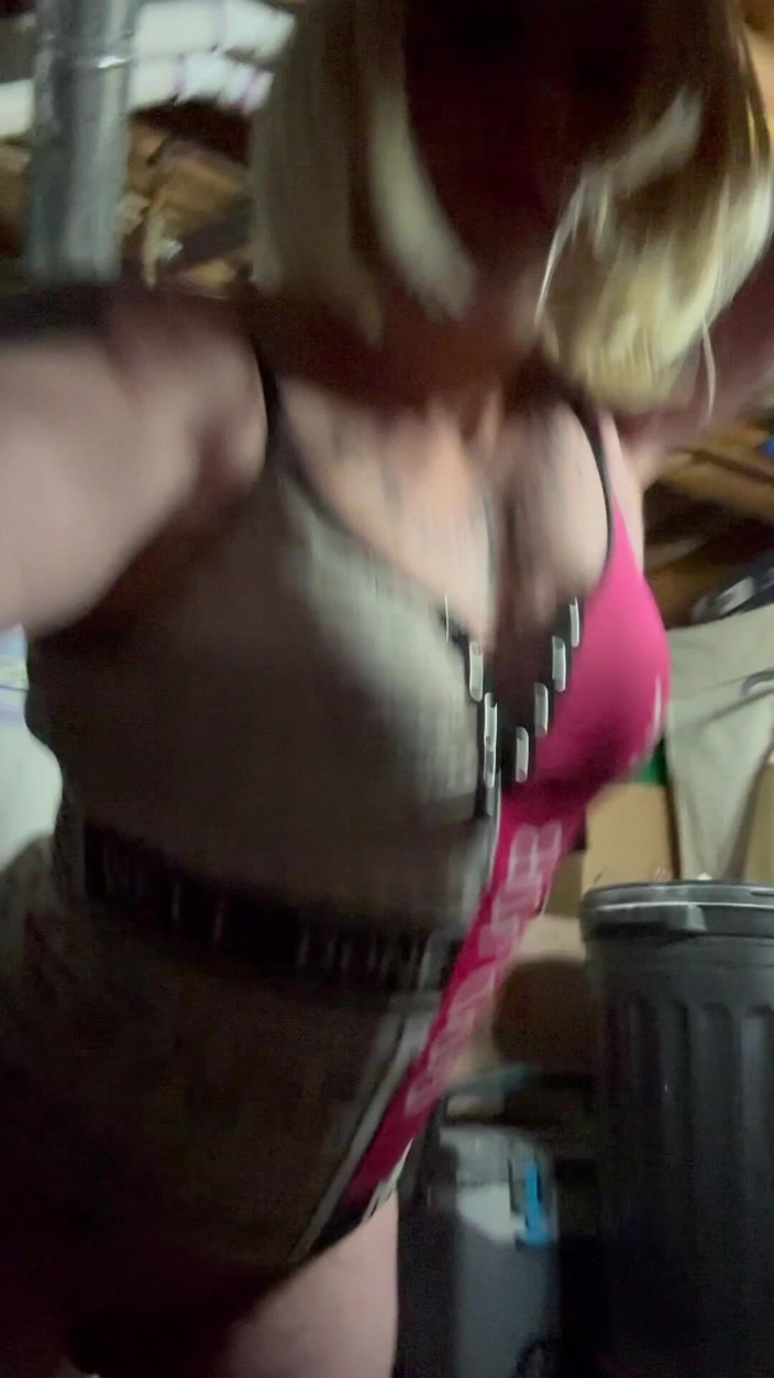 Sissy Cayla: Đào tạo cho mẹ kế