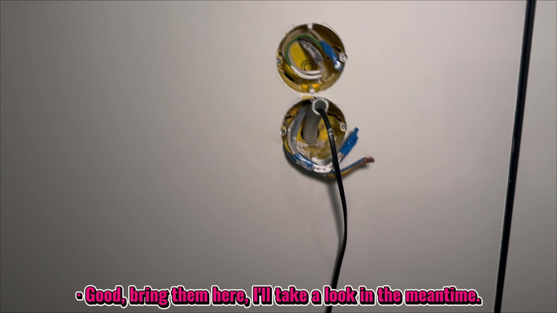 AsyaSky: Asyasky paga l'elettrico con la figa l'ho collegato e ho...