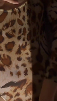 Touha vyzařuje z každého centimetru jejího těla -část 2